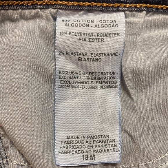 Women’s Plus Size Levi Signature Jeans. Size 18 M - Picture 6 of 6